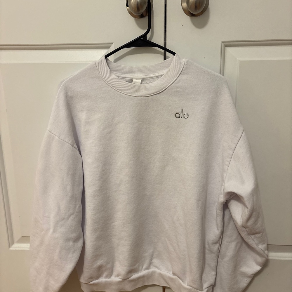 ALO Yoga Women's Cream Crew Neck Sweater